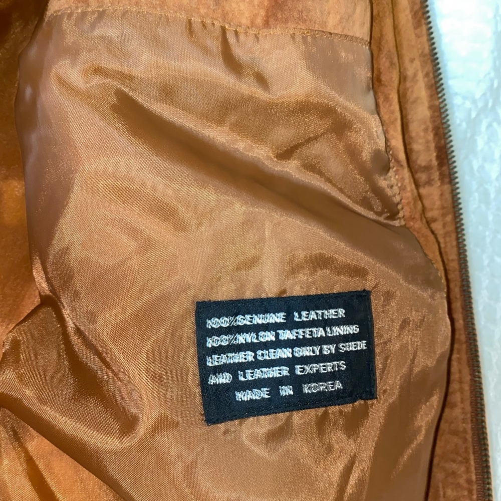 Seude Leather Bomber Jacket - Picture 4 of 13